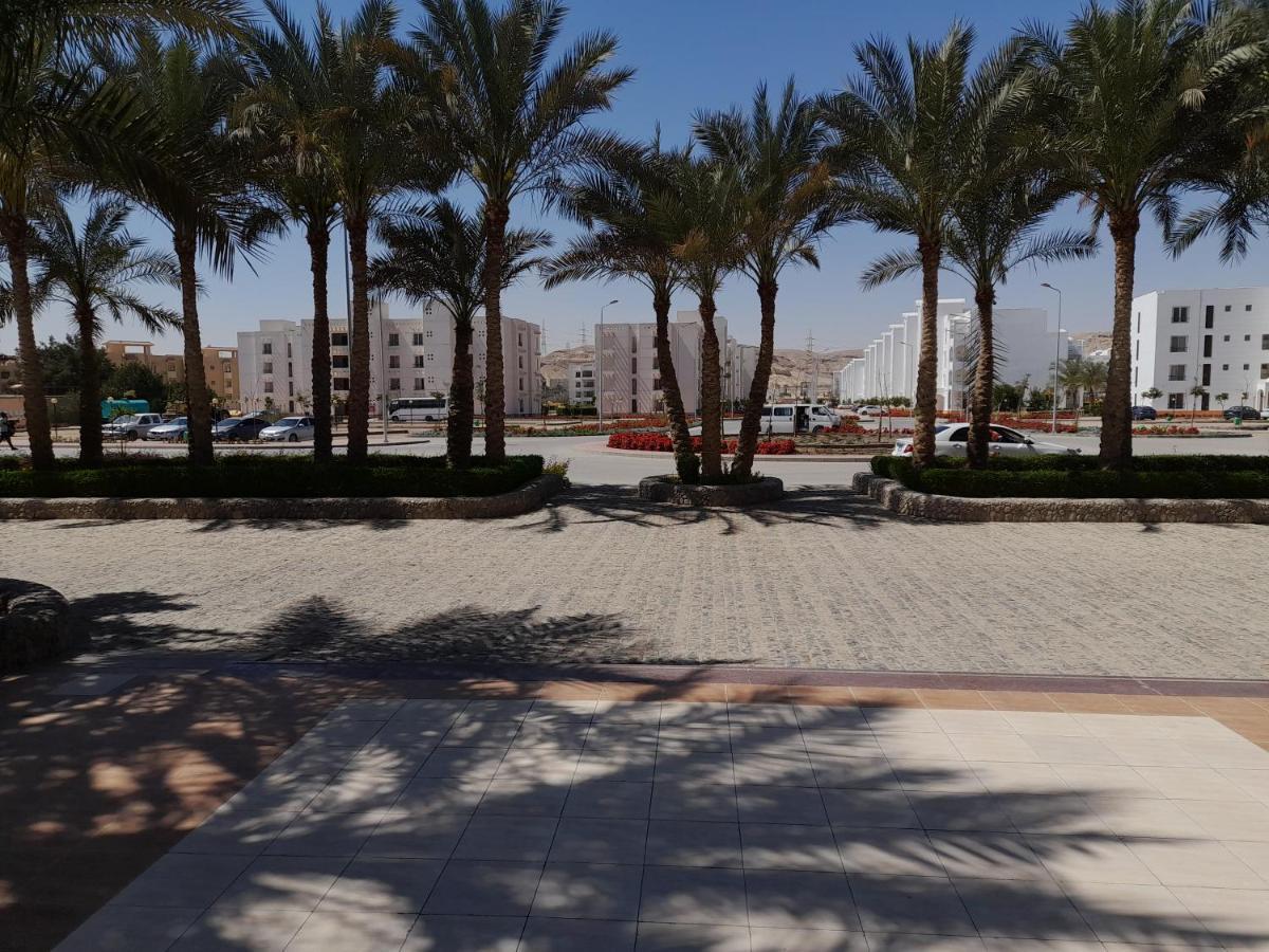 شاليه فرش فندقي بقرية بالميرا بيتش العين السخنه للعائلات Айн Сохна Екстериор снимка
